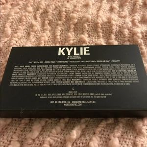 Kylie Cosmetics Makeup - Kylie’s kris Jenner Momager Mini Lip Kit Kylie Cosmetics Makeup - Kylie’s kris Jenner Momager Mini Lip Kit